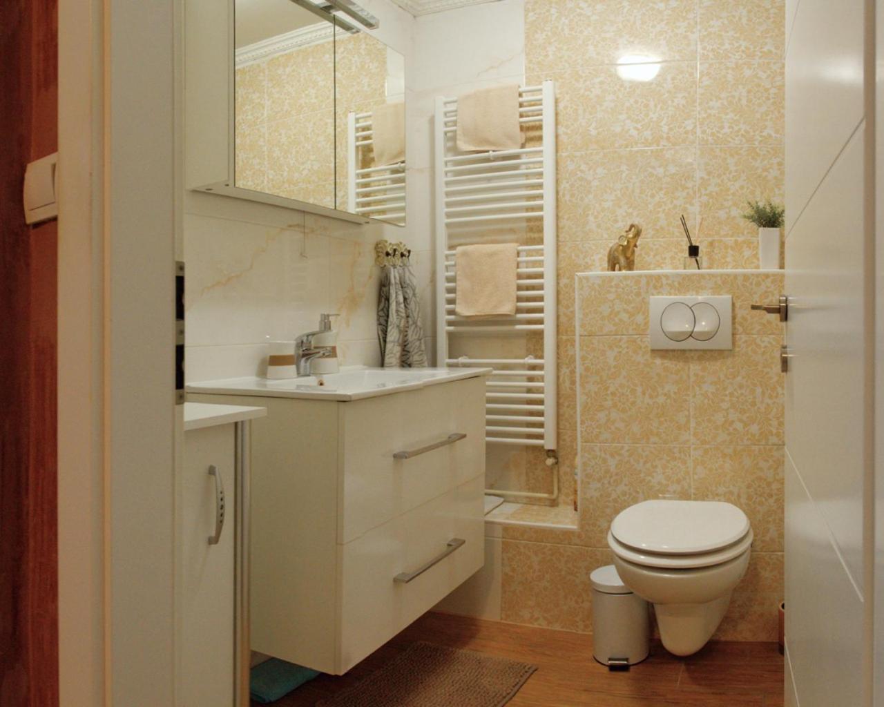 Sunny Day -Arena Zagreb , 2 Bathrooms, 102M², Cameră foto